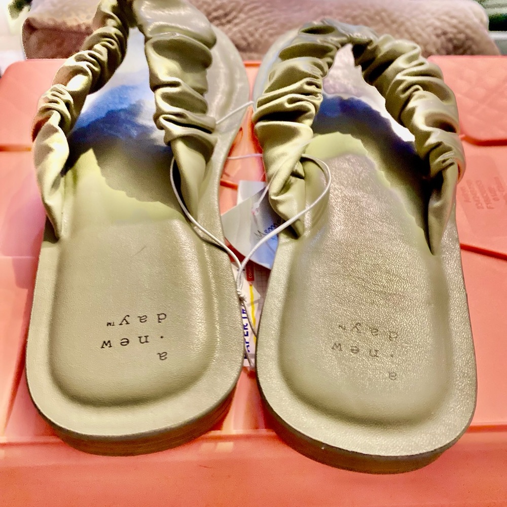 NWT A New Day Sandals | Color: Olive Green Size: 8 - Picture 8 of 9
